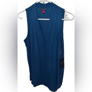 Vince Camuto Blue Deep V blouse
